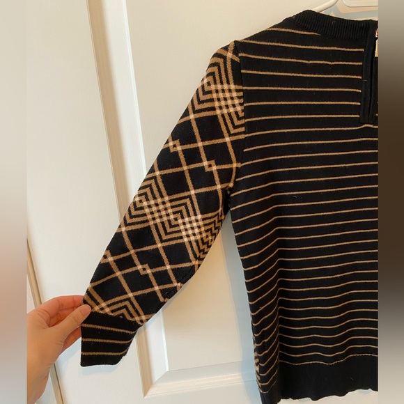 Anne Klein - Size Small - Beige/black patterned top with quarter length sleeves - Picture 7 of 9